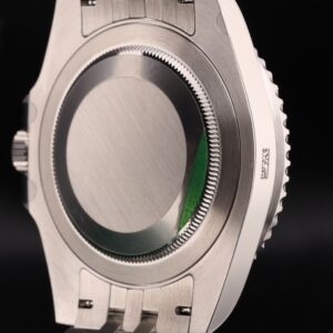 Neo-vintage luxury timepiece with stainless steel case