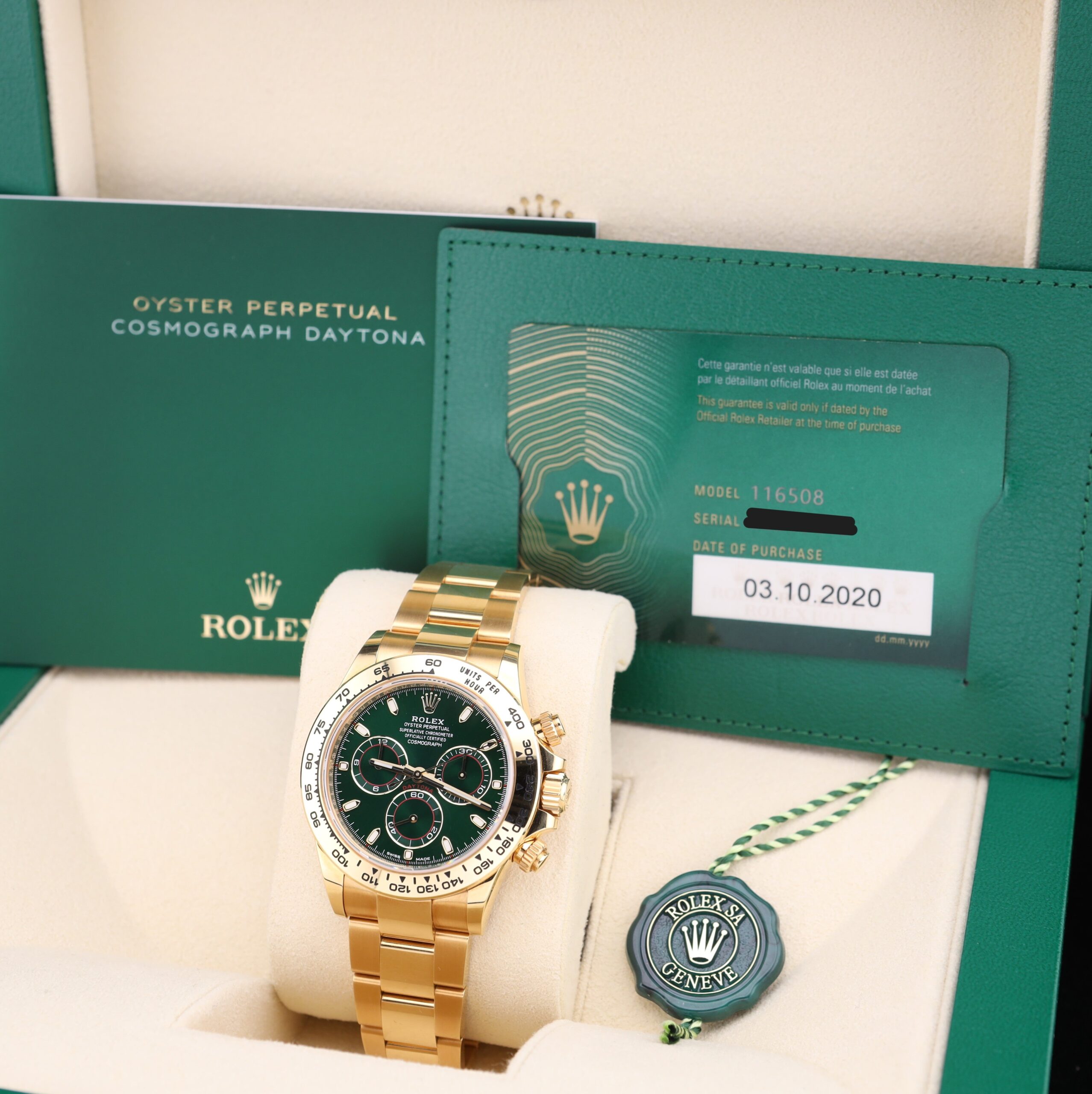 Pre-owned retro collectible wristwatch