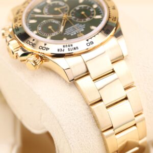 Vintage dress watch with original dial and patina