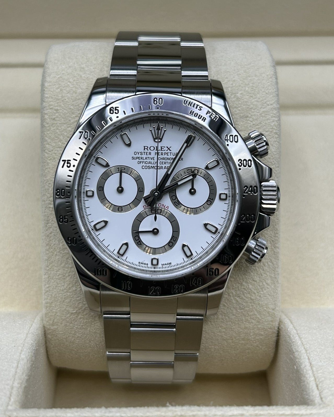 Rolex Daytona steel bracelet and dial