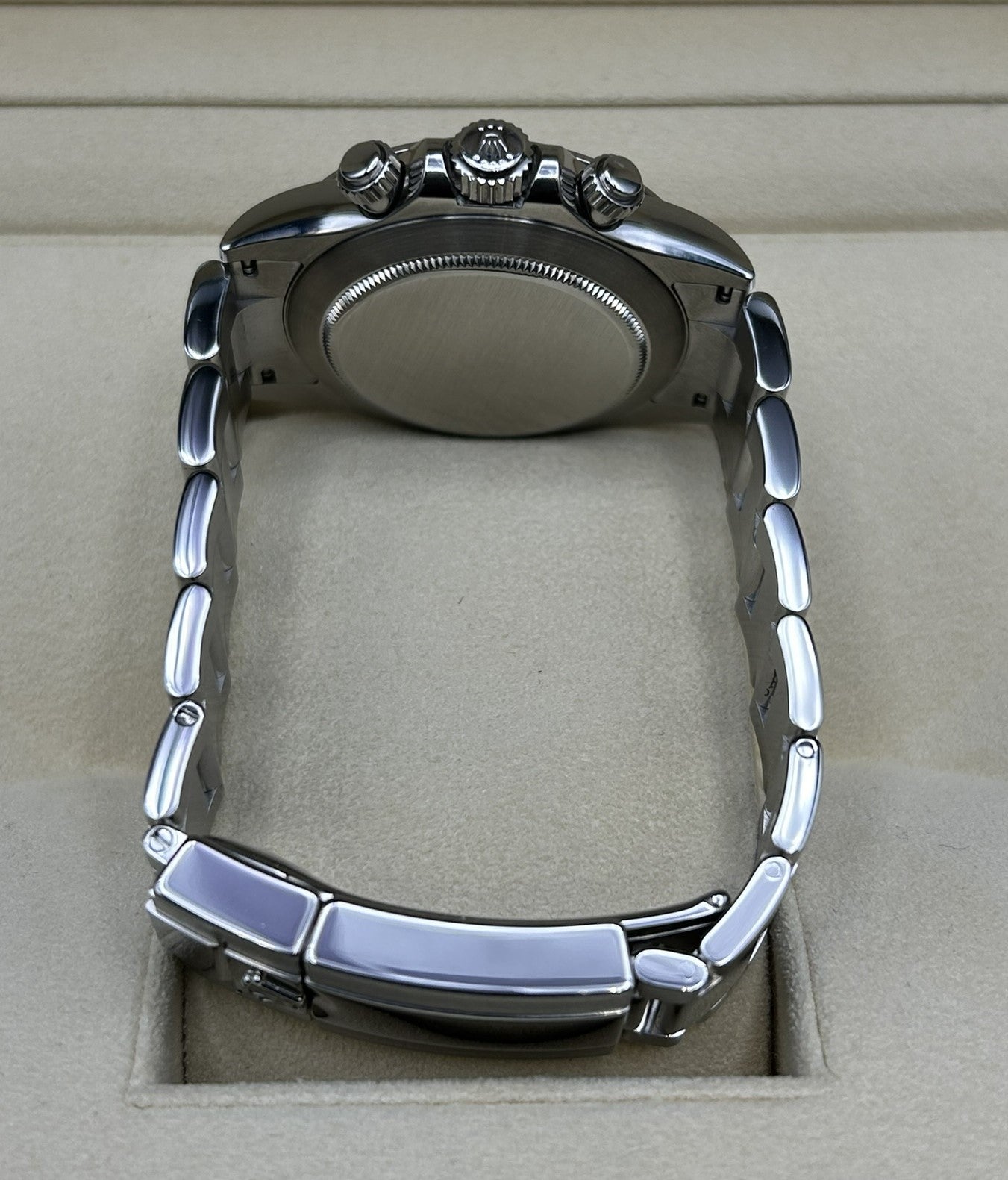 Rolex Daytona chronograph pushers and dial