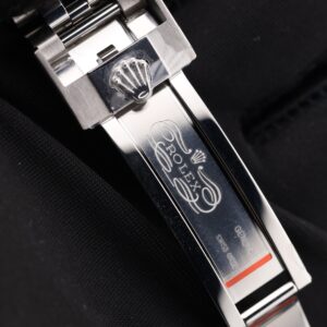 Vintage diver watch with original bezel