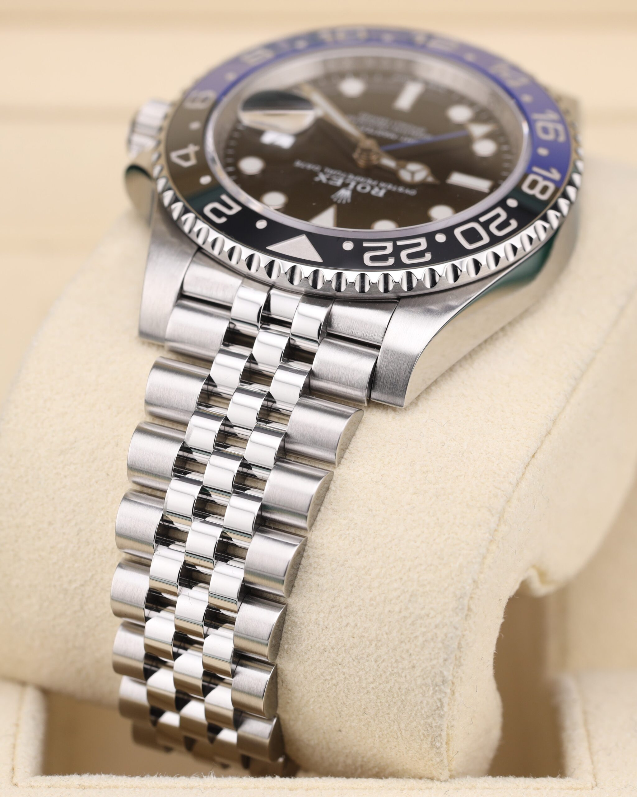 Rolex GMT-Master II Batgirl bezel and crown detail