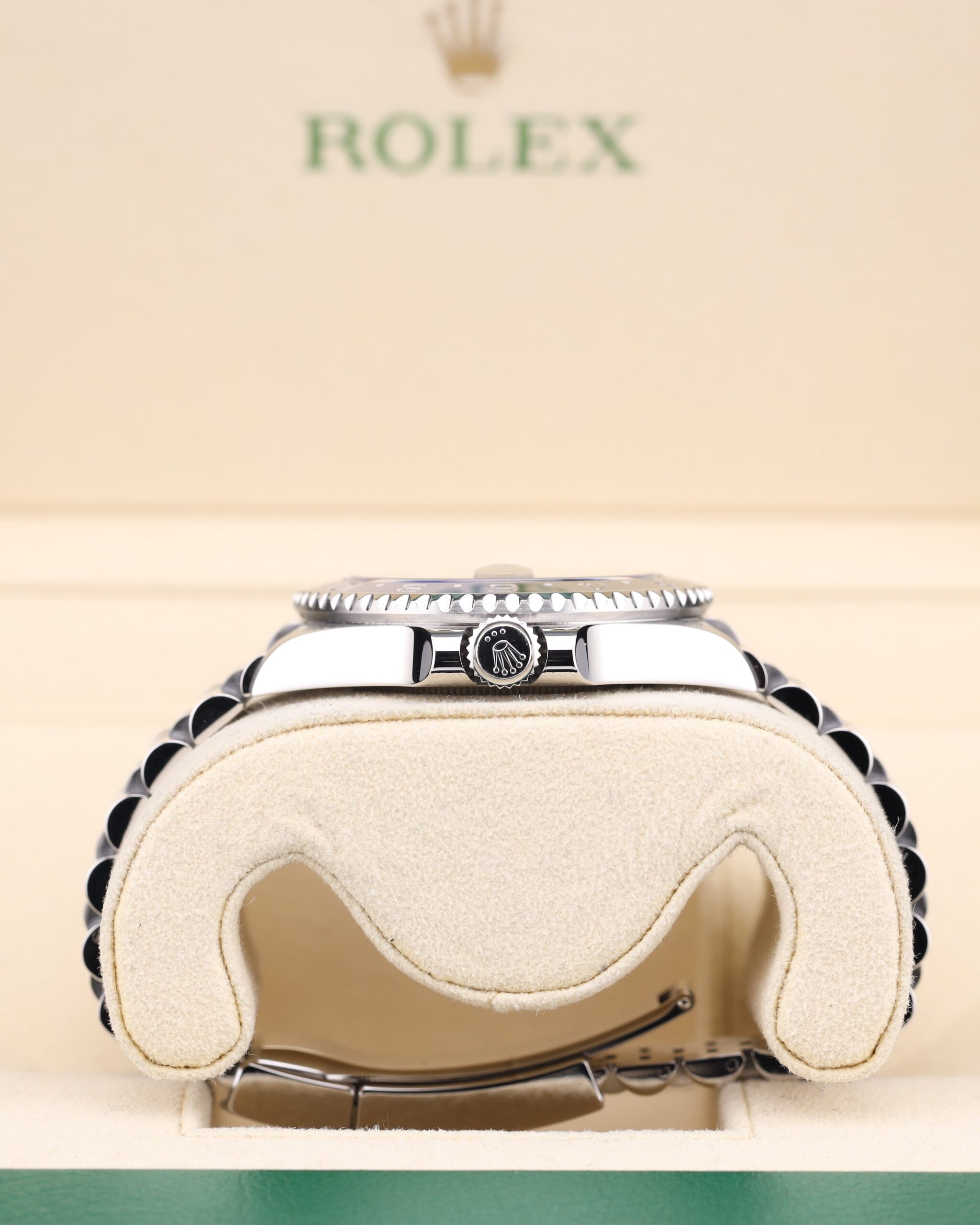 Rolex GMT-Master II Batgirl Jubilee bracelet close-up