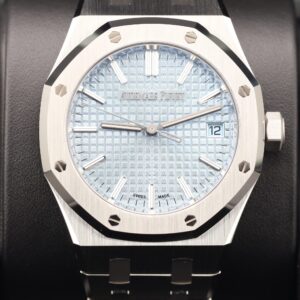 Retro diver watch with original bezel