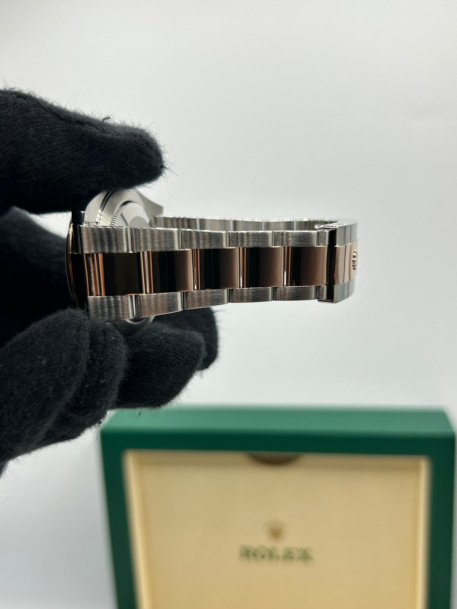 Mid-size vintage dress watch with original movement