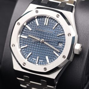 Neo-vintage luxury timepiece with stainless steel case