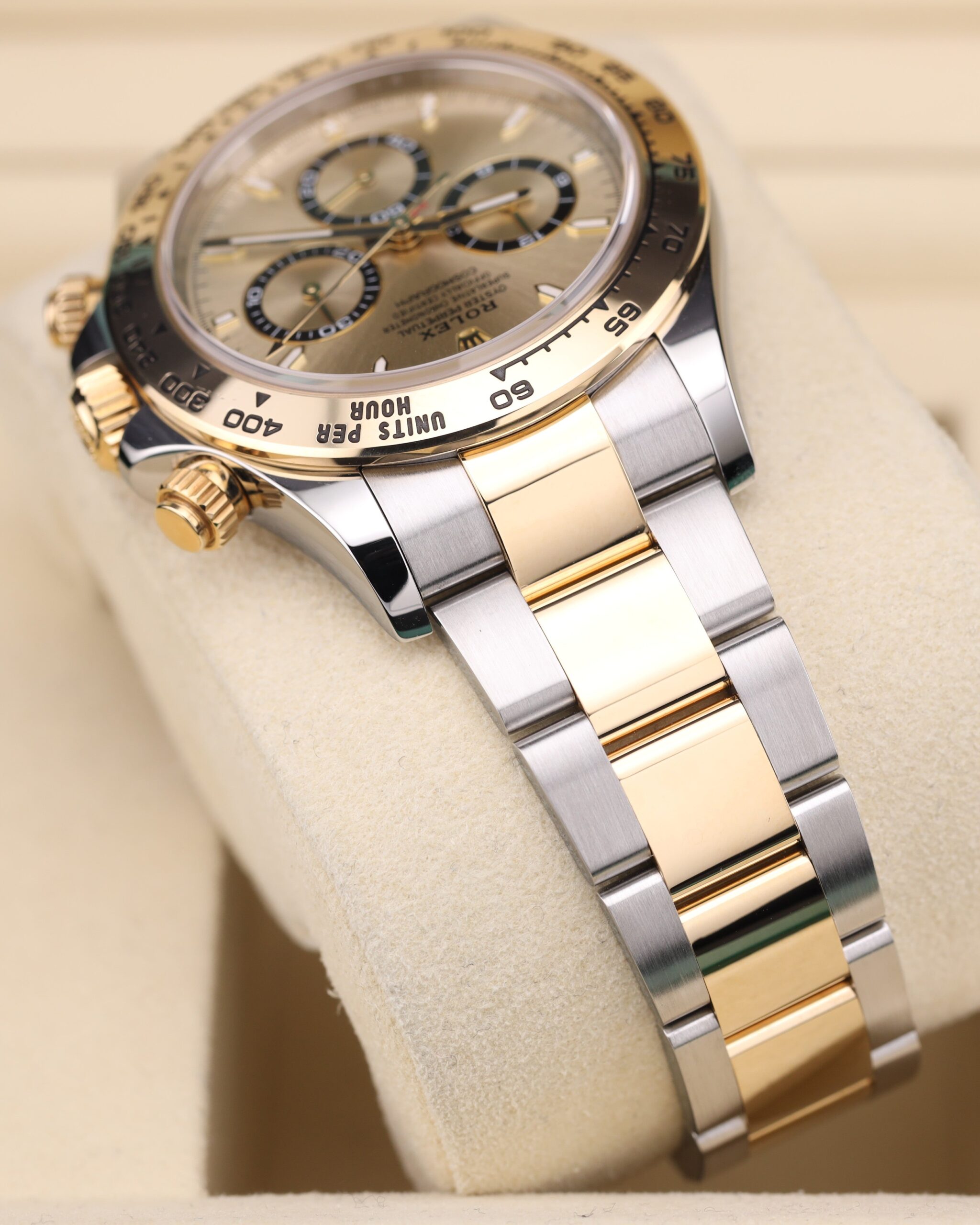Vintage diver watch with original bezel