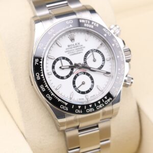 Pre-owned vintage diver watch with original bezel