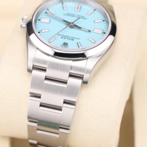 Vintage mechanical wristwatch with classic dial