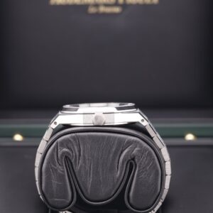Mid-size vintage dress watch with clean dial