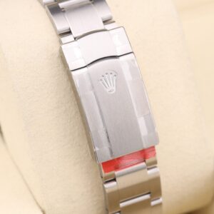 Neo-vintage luxury chronograph with stainless steel case