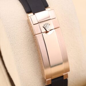 Neo-vintage luxury watch with compact case