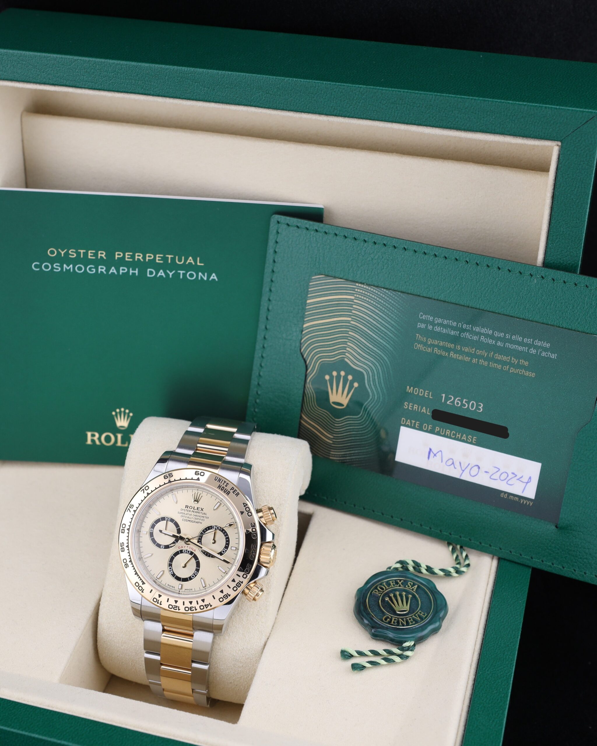 Neo-vintage luxury timepiece with stainless steel case