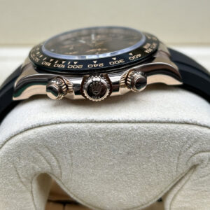 Mid-size vintage dress watch with classic design