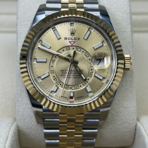 Champagne dial luxury wristwatch with Jubilee bracelet
