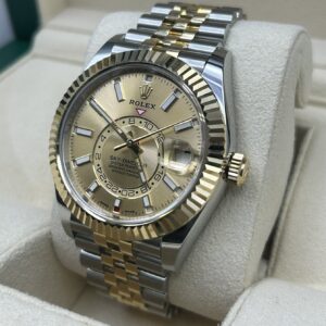 Discontinued steel sports wristwatch