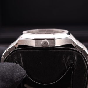 Rare discontinued chronograph with vintage lume