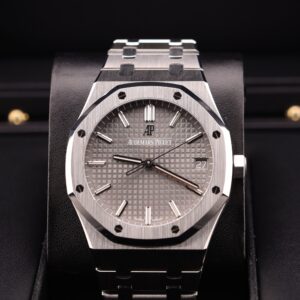 Discontinued sports wristwatch with black bezel