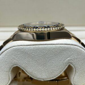 Classic vintage dress watch with simple dial