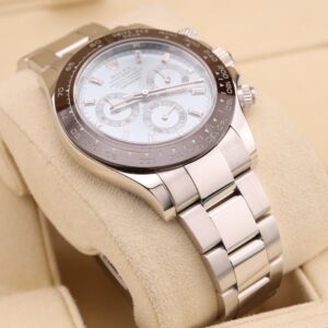 Vintage diver watch with original bezel