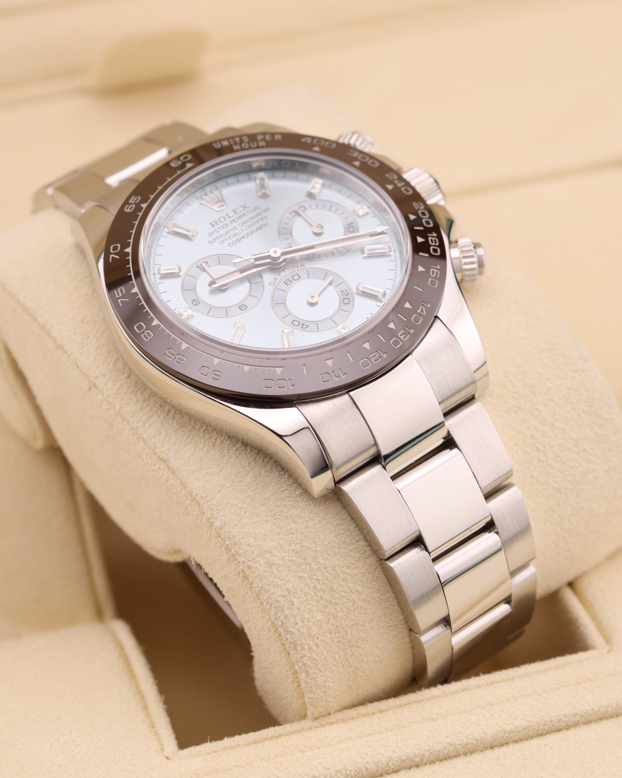 Vintage diver watch with original bezel