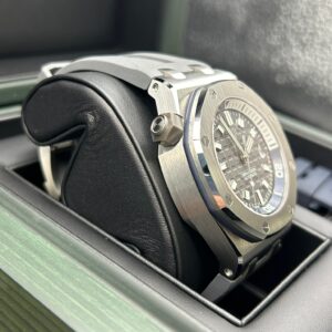 Vintage mechanical wristwatch with patina dial