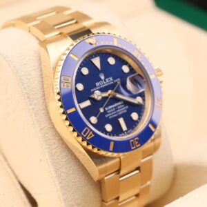 Vintage diver watch with original bezel