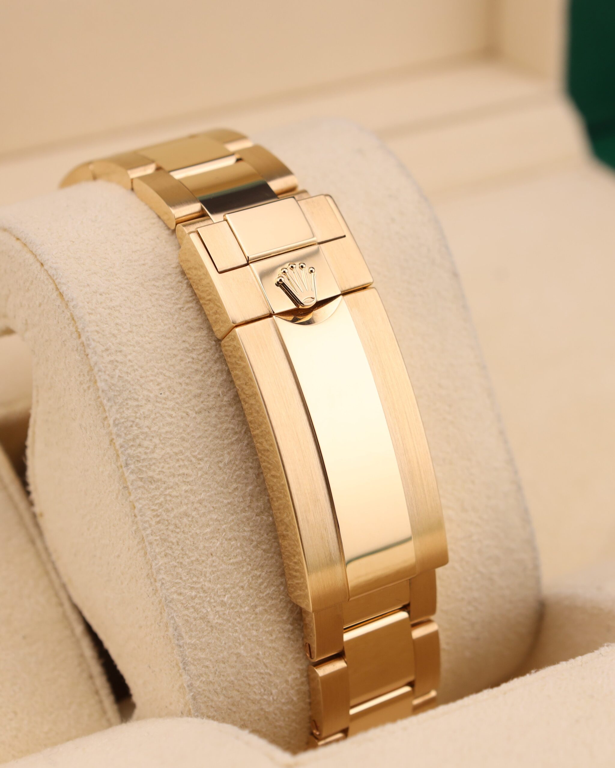 Vintage dress watch with original movement