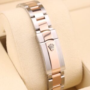 Vintage mechanical wristwatch with classic dial