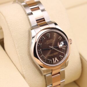 Vintage mechanical wristwatch with classic dial