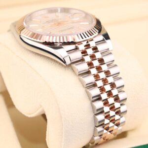Vintage mechanical wristwatch with classic dial