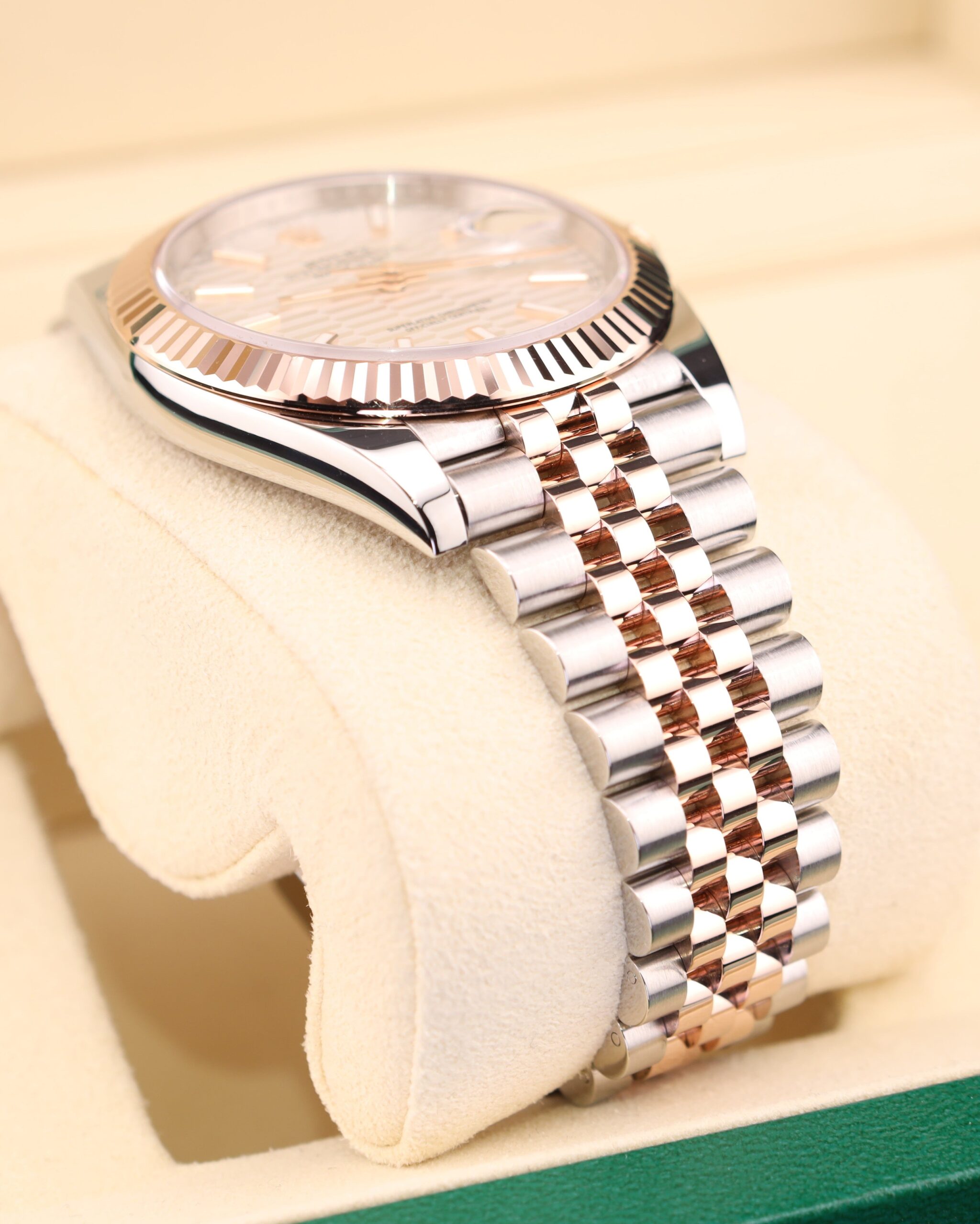 Vintage mechanical wristwatch with classic dial