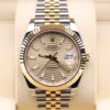 Compact neo-vintage luxury wristwatch