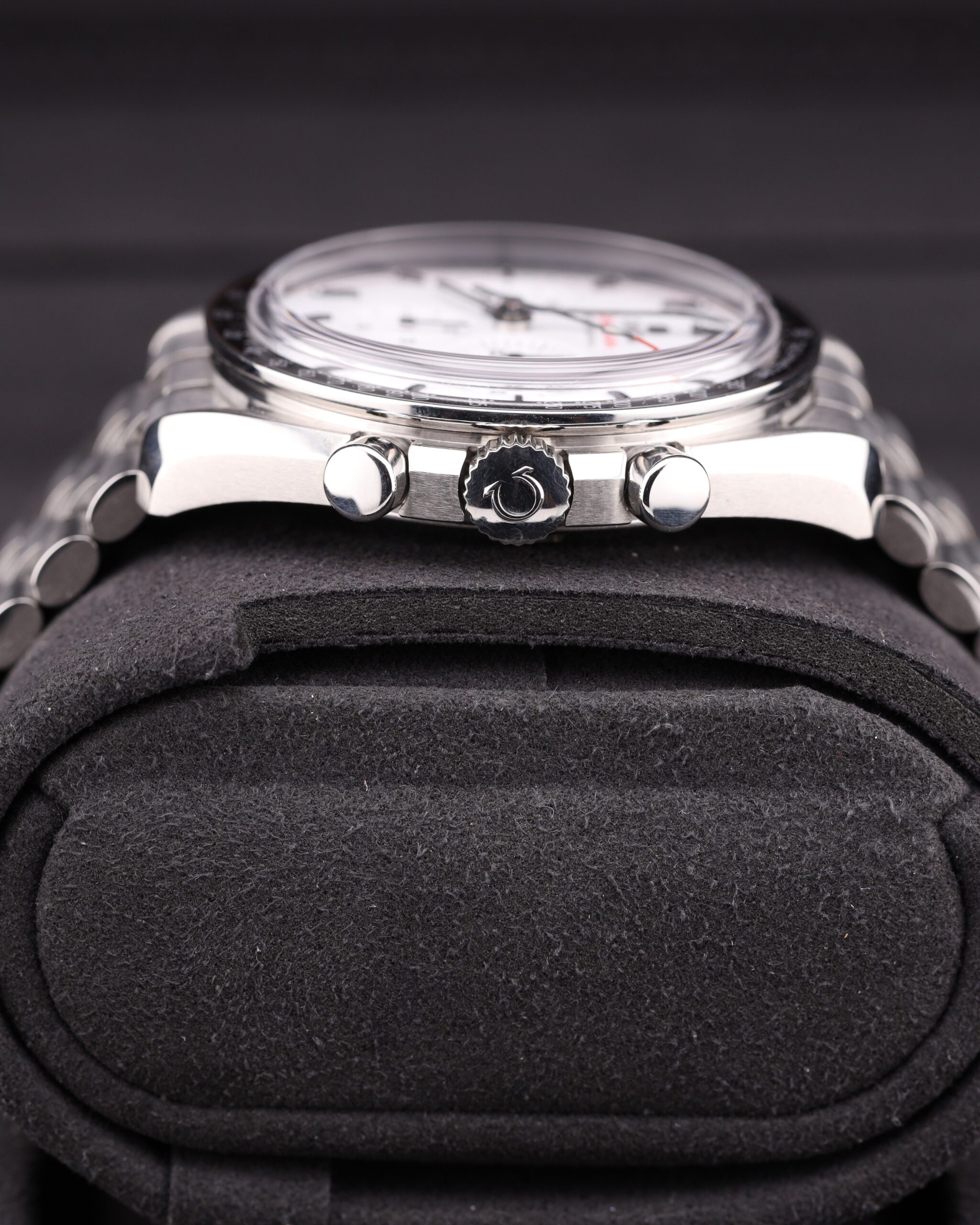 Vintage diver watch with original bezel