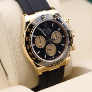 Vintage diver watch with original bezel