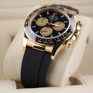 Mid-size vintage dress watch elegant design