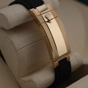 Discontinued sports wristwatch on leather strap
