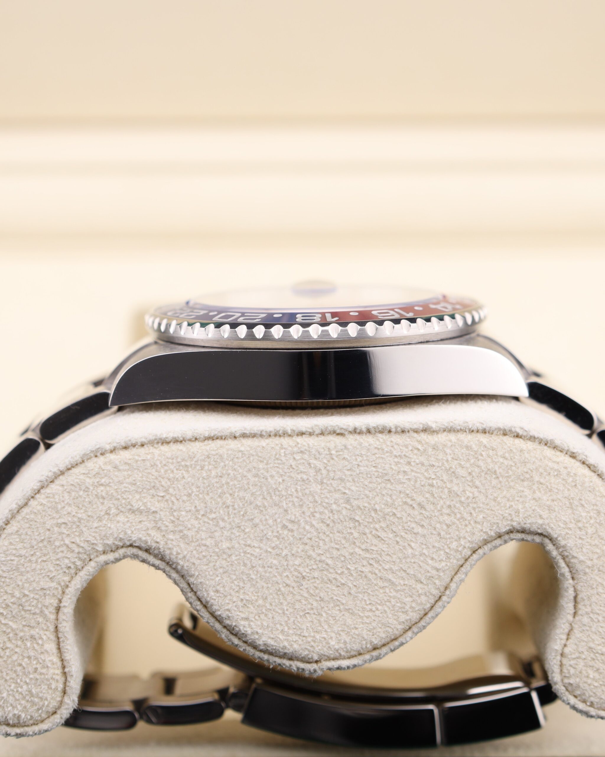 Retro chronograph watch with stainless steel case