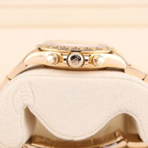 Discontinued sports wristwatch with bold dial