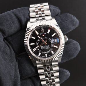 Retro automatic watch with original patina dial