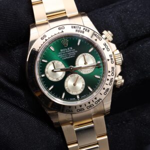 Vintage mechanical wristwatch with classic dial