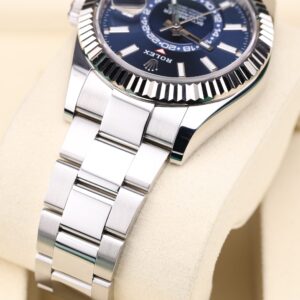 Vintage diver watch with original bezel