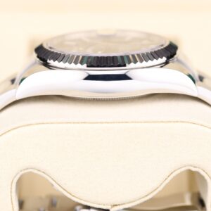 Retro automatic watch with original lume