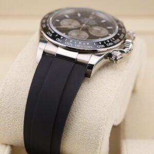 Vintage mechanical wristwatch with leather strap
