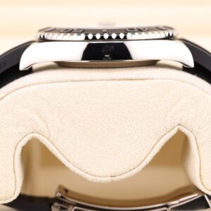 Vintage mechanical wristwatch with classic dial