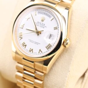 Vintage diver watch with original bezel