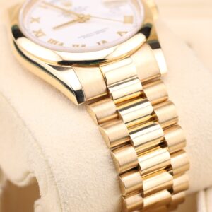 Retro mechanical watch with patina dial