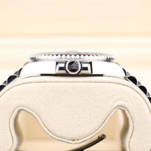 Discontinued sports wristwatch with steel case