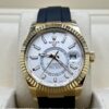 Retro automatic watch with original lume